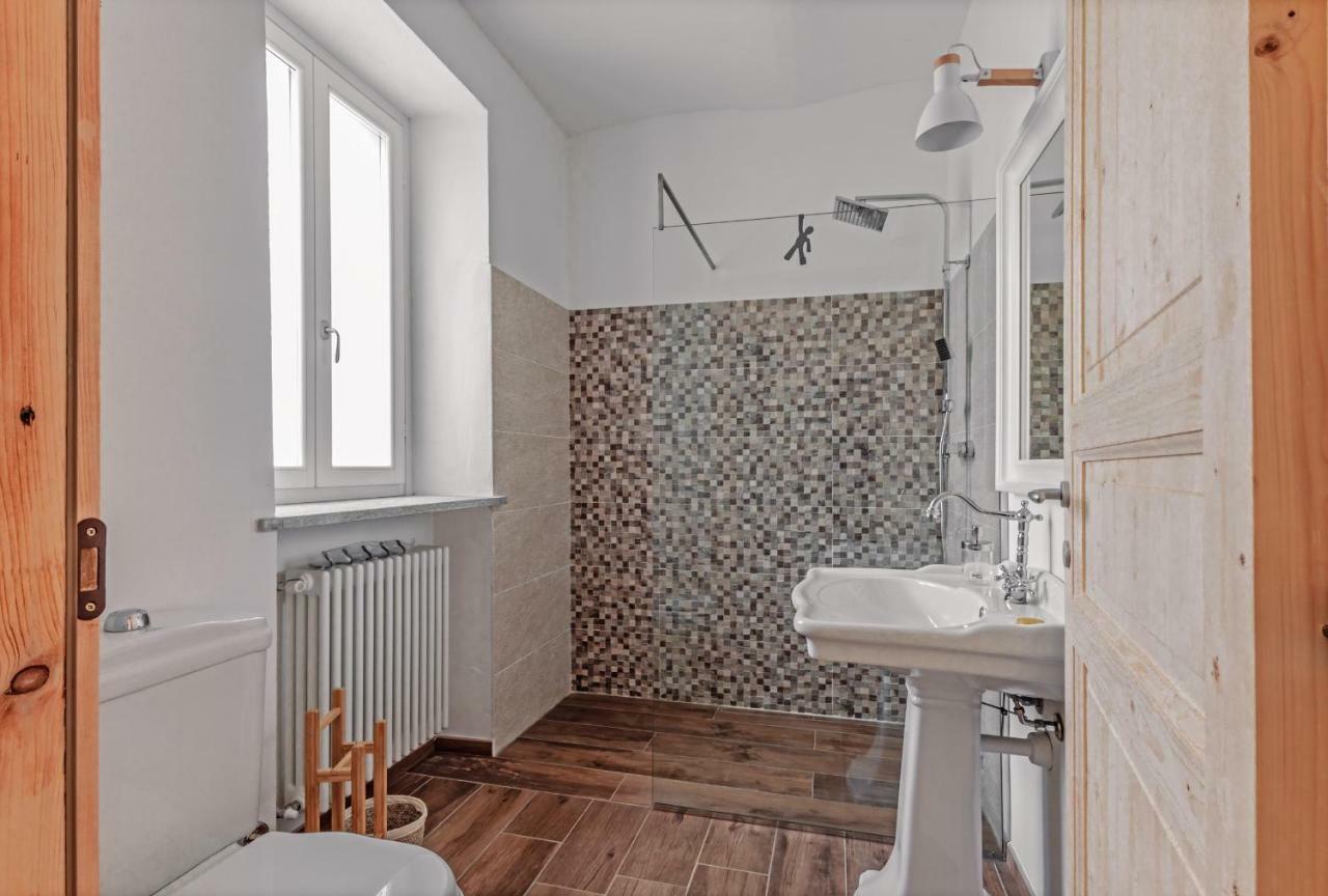 Modern Farmhouse Apartment Montabone Luaran gambar